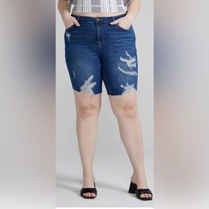 Womens mid rise distressed bermuda shirts.
